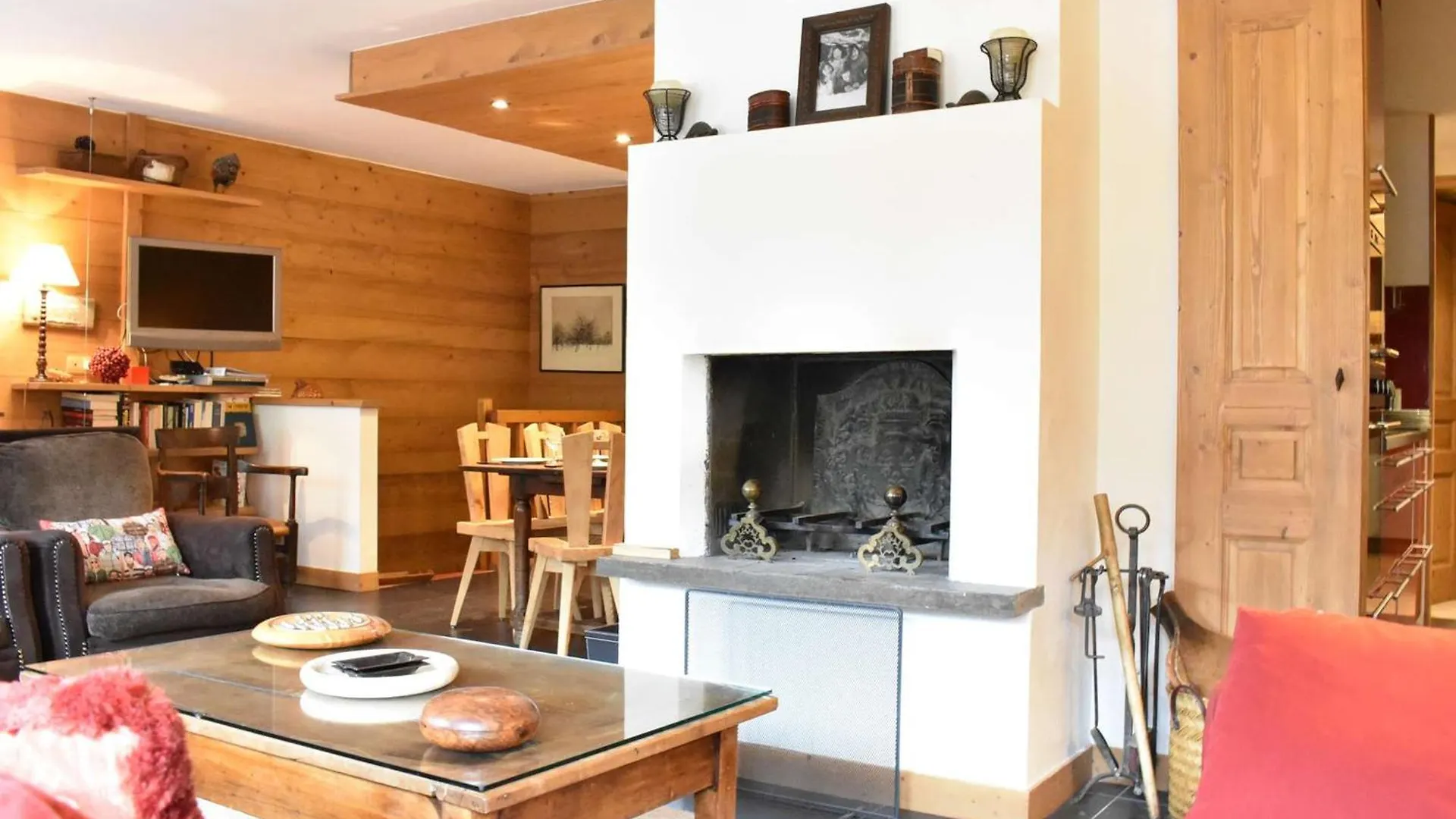 Appartement Familial 12 Pers. Avec Balcon, Cheminee, Proche Pistes Et Commerces A Meribel - Fr-1-180-619 Les Allues