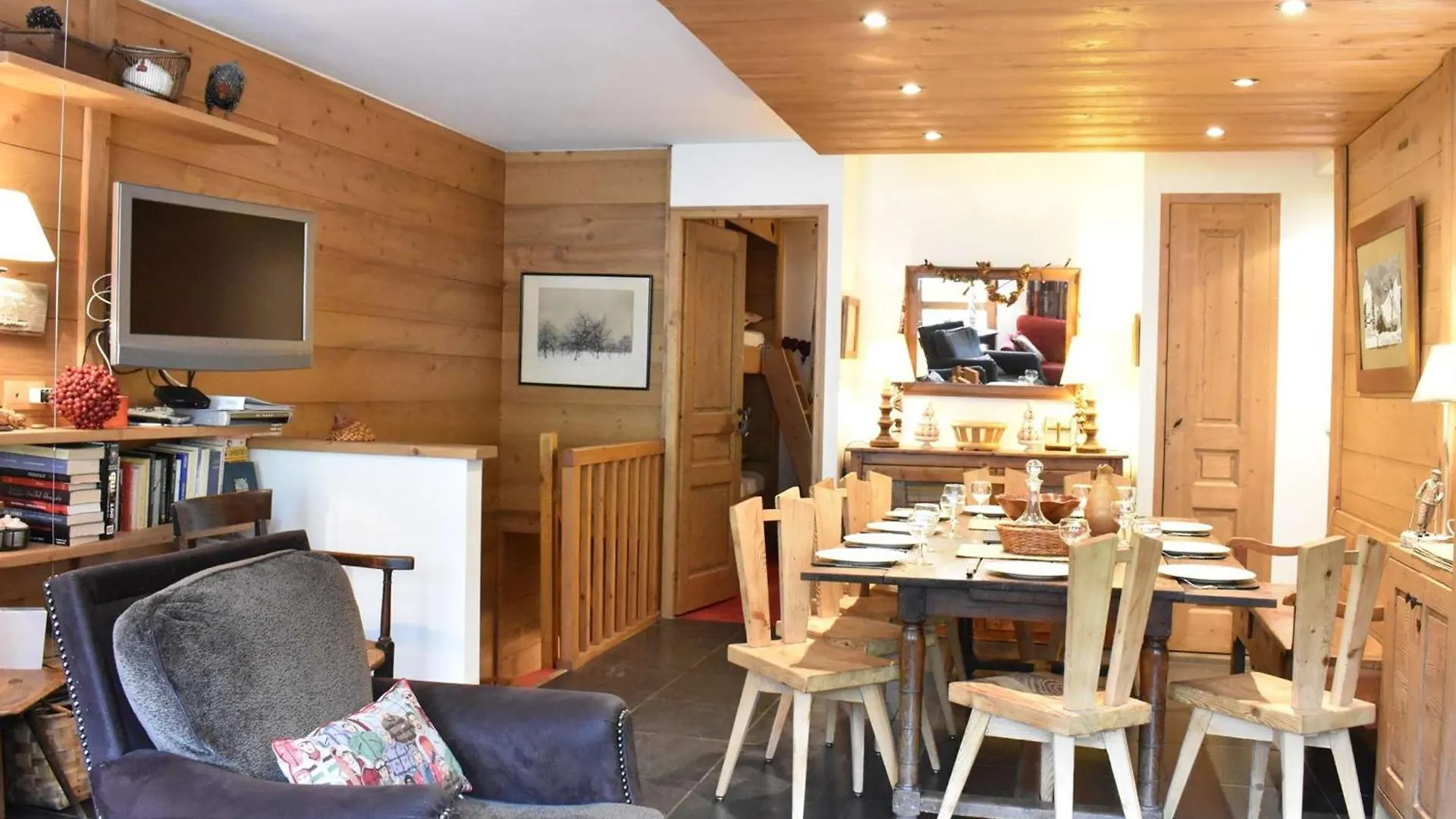 Appartement Familial 12 Pers. Avec Balcon, Cheminee, Proche Pistes Et Commerces A Meribel - Fr-1-180-619 Les Allues Frankrig