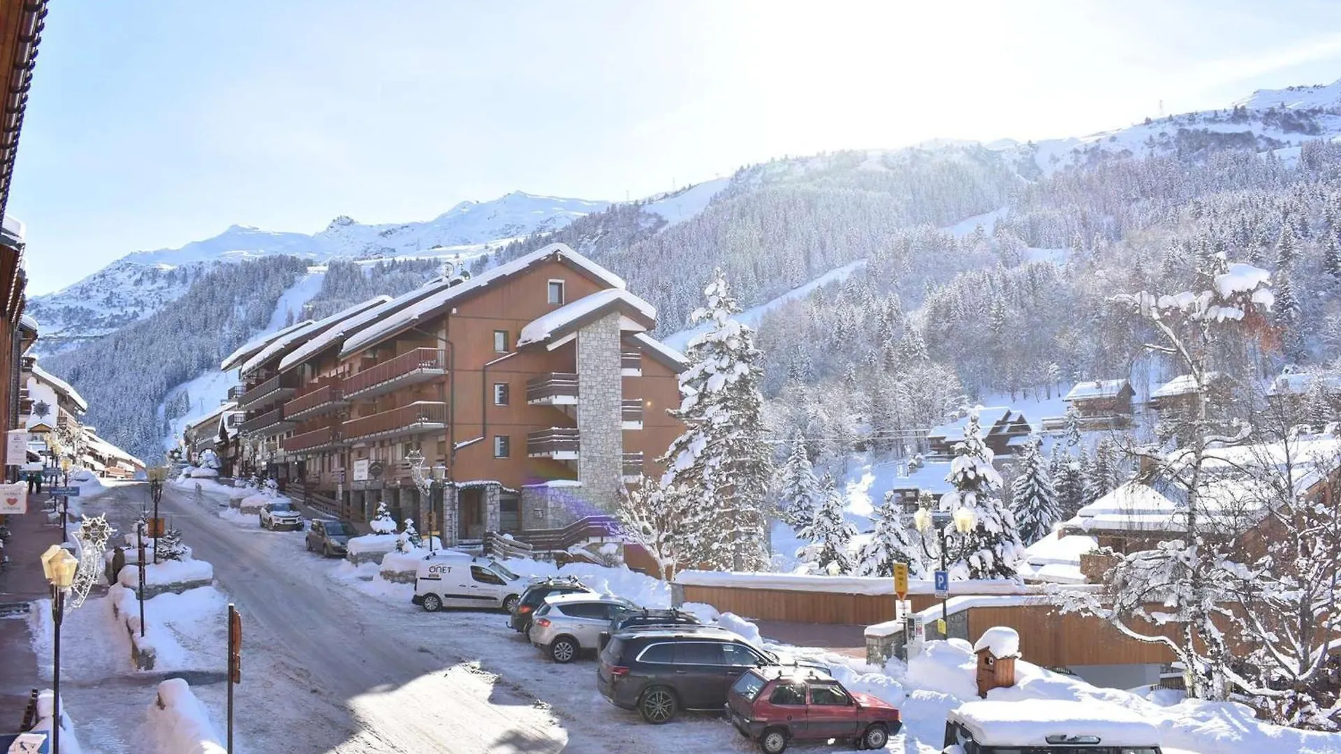 Appartement Familial 12 Pers. Avec Balcon, Cheminee, Proche Pistes Et Commerces A Meribel - Fr-1-180-619 Les Allues